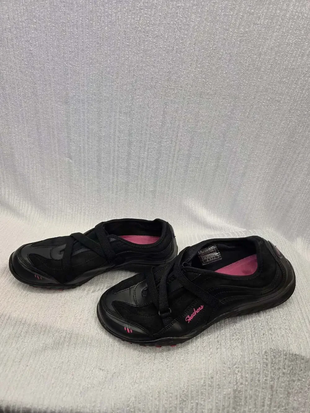 Skechers Women's Black and Pink Slip-On Sneakers SN 22454